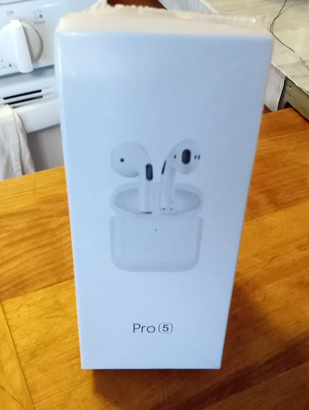 Pro 5 Wireless Earbuds – White